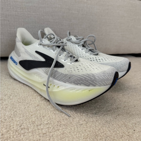 Brooks Other - Brooks White and Gray Glycerin Max